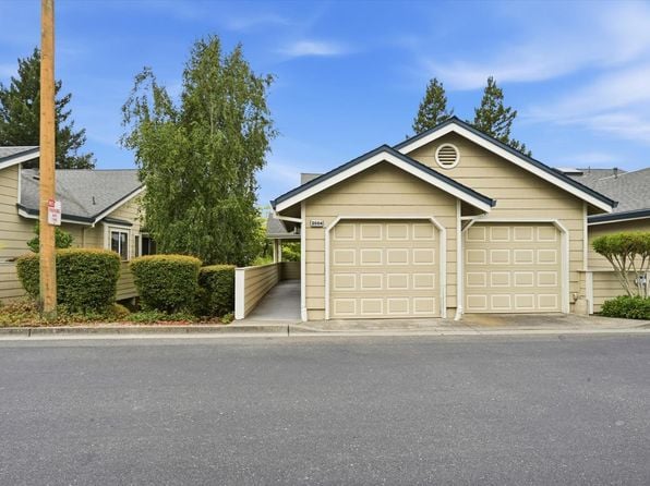 2004 Stonefield Lane - Photo 1