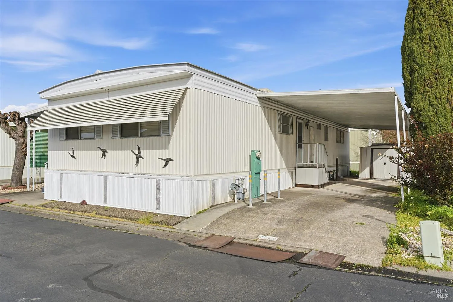 305 Aileen Avenue - Photo 1