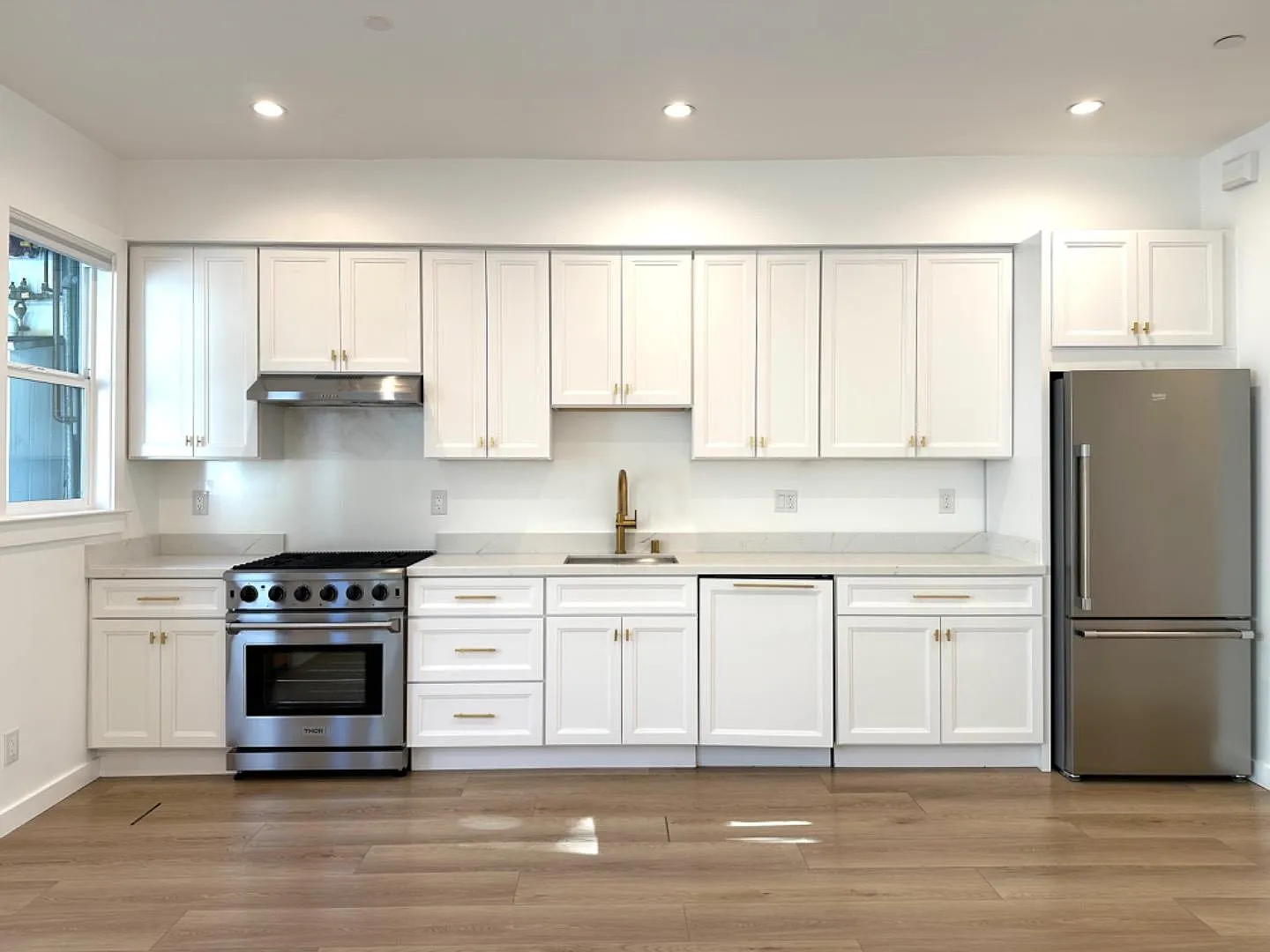 1372 Natoma St - Photo 1
