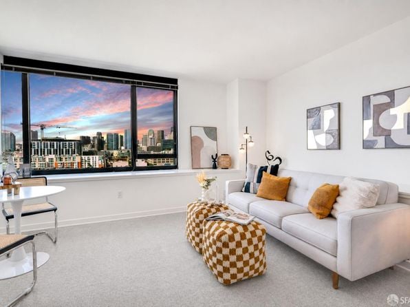 250 King St Unit 1004 - Photo 1