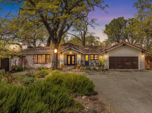 1929 Mora Avenue - Photo 1