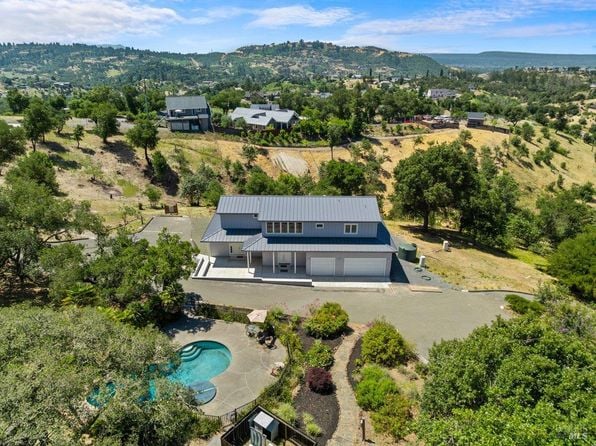 1616 Redwood Hill Road - Photo 1