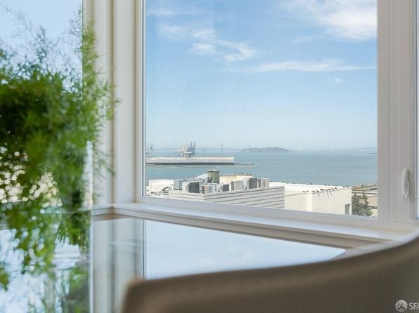 52 Innes Ct APT 402 - Photo 1