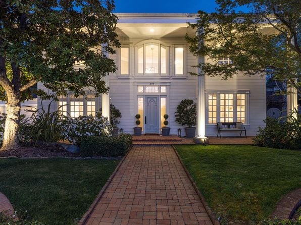 389 Saint Andrews Drive - Photo 1