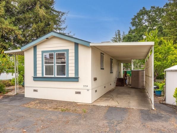 5754 Lois Avenue - Photo 1