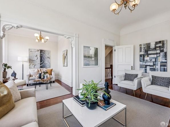 504 Cole St - Photo 1