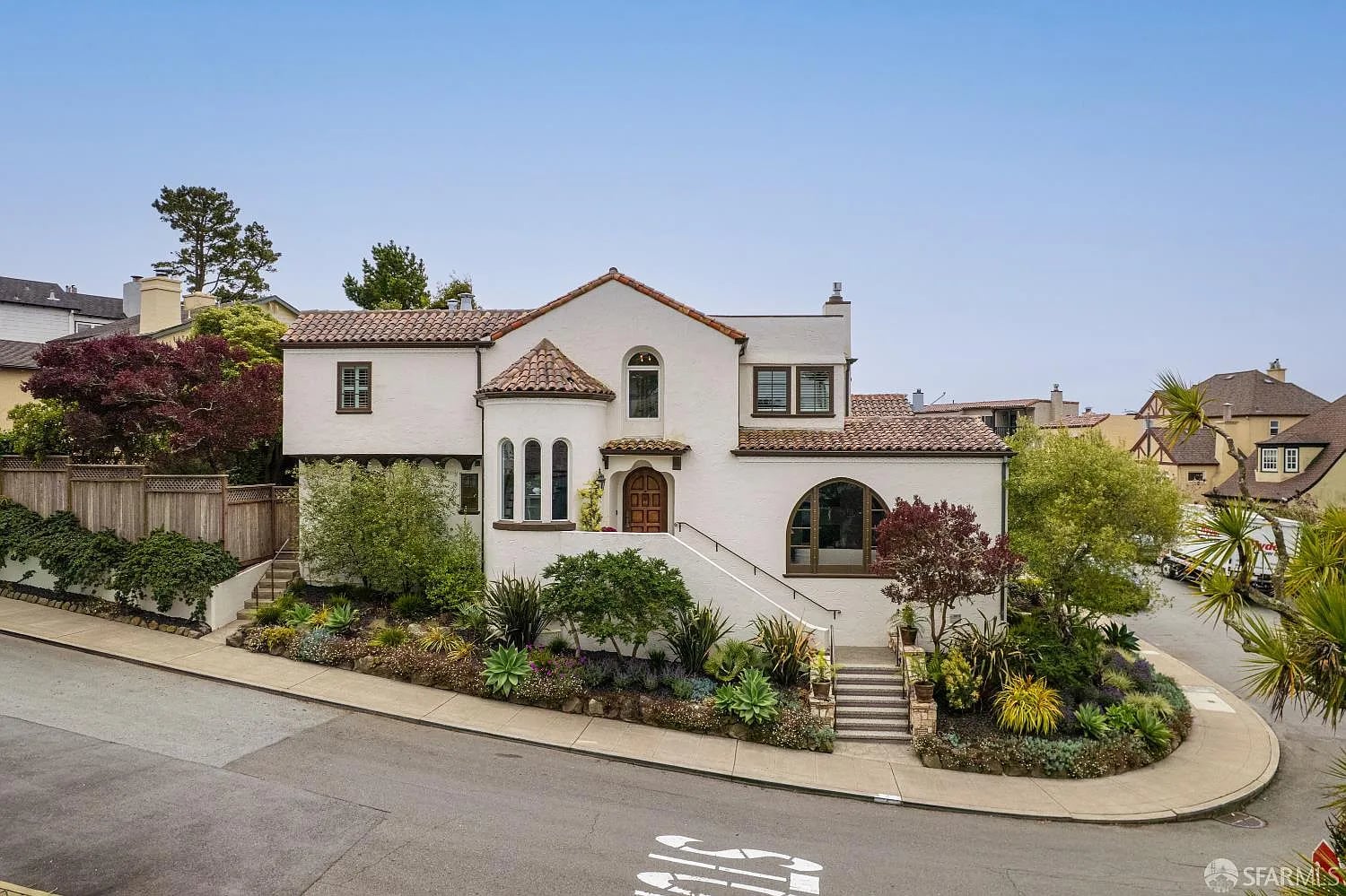 2 Rosewood Dr - Photo 1