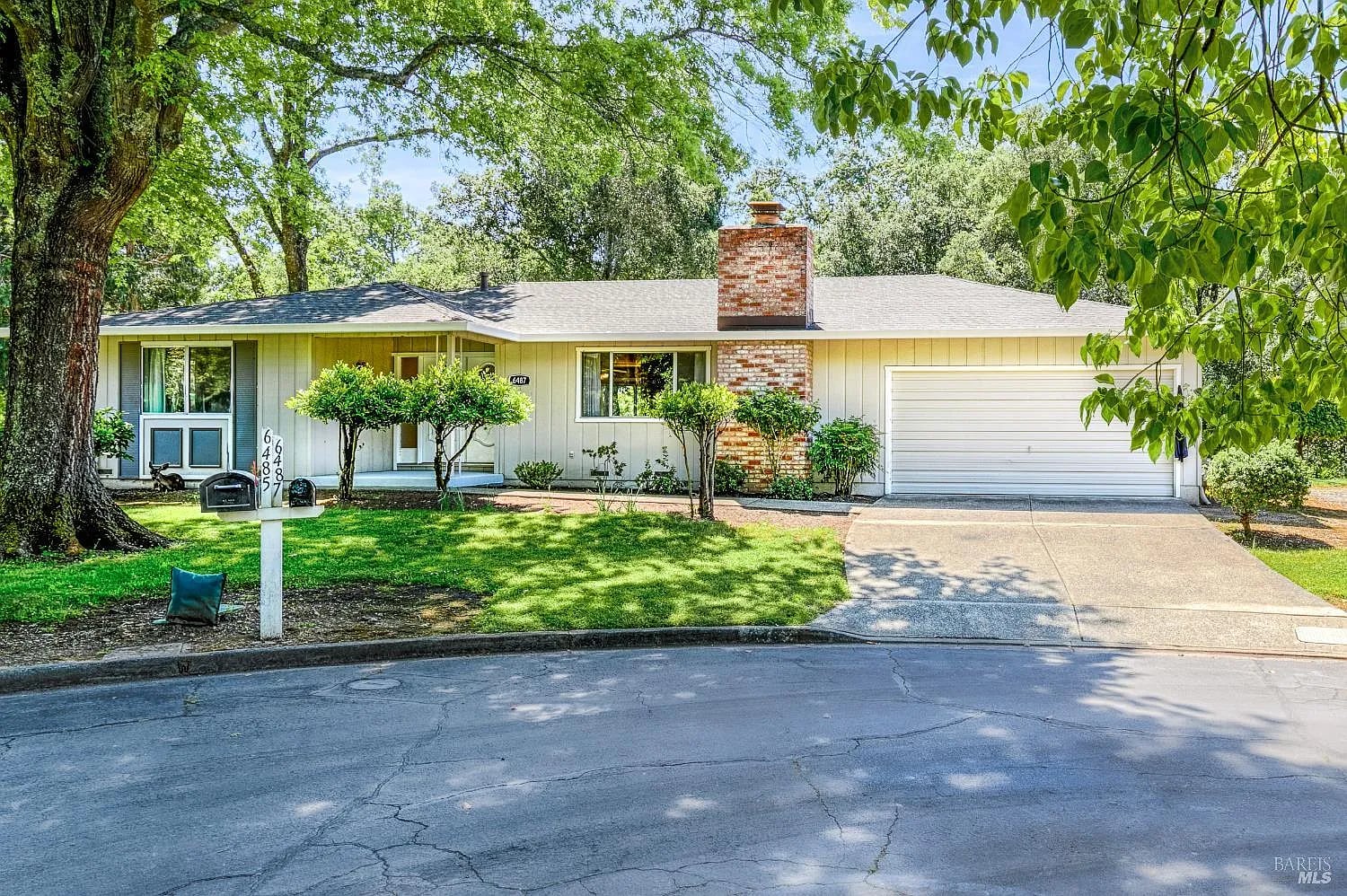 6487 Meadowridge Court - Photo 1