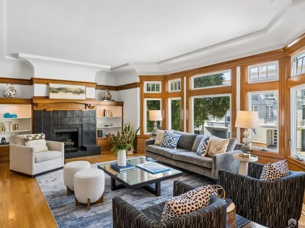 10 Clayton St - Photo 1