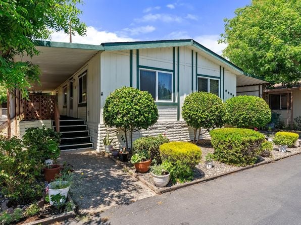 8009 Cliffrose Street - Photo 1