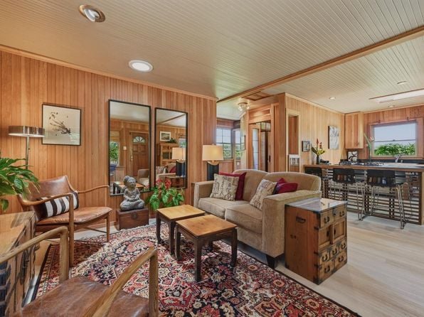 7607 Washington Avenue - Photo 1