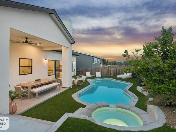 2154 Vintage Circle - Photo 1