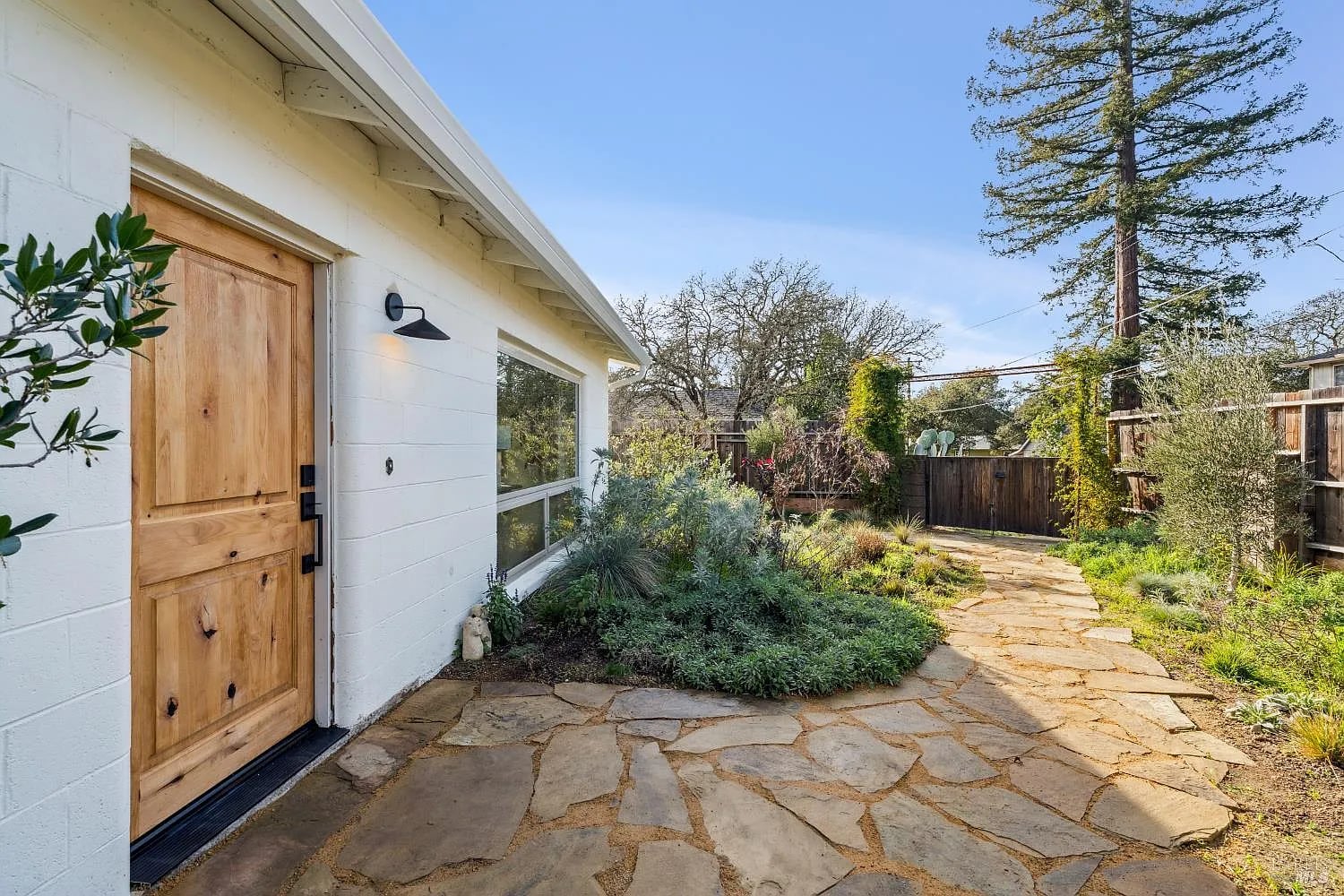 601 Baines Avenue - Photo 1