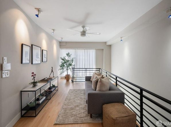 563 Minna St APT 2 - Photo 1