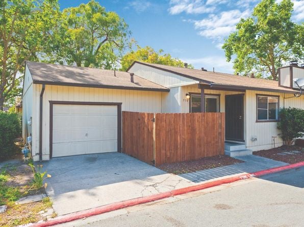754 Agnew Place - Photo 1