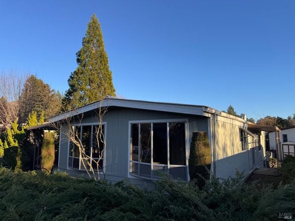 137 Bluestone Court - Photo 1