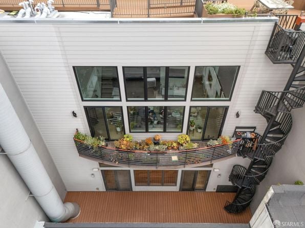 380 10th St Unit 10 - Photo 1