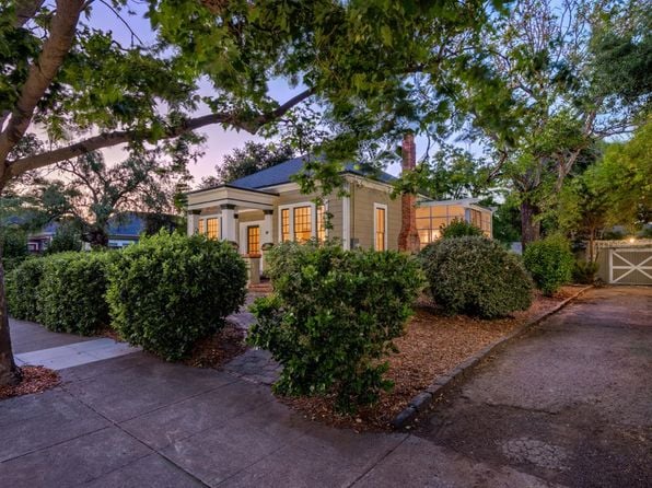 17 10th Street - Photo 1