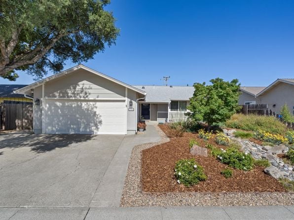 3886 Klamath Way - Photo 1