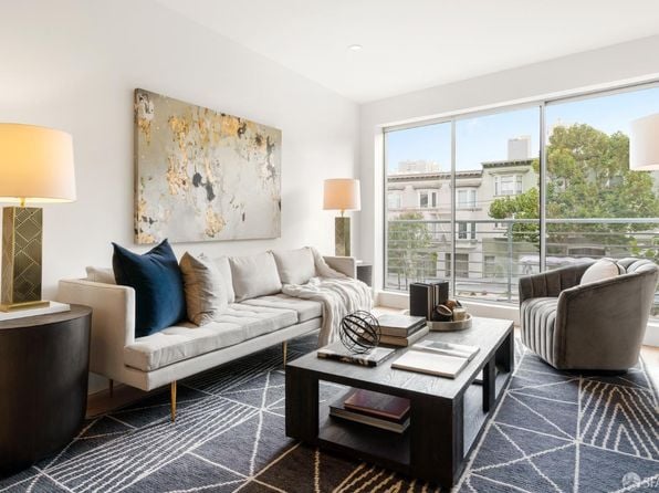 2315 Van Ness Ave APT 2 - Photo 1