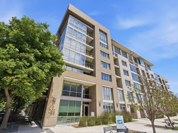 255 Berry St APT 320 - Photo 1