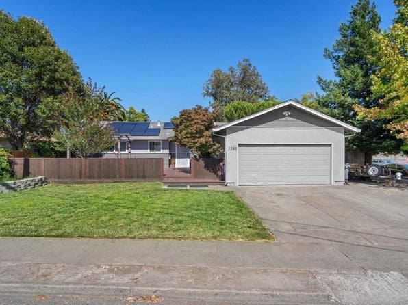 1386 Mcminn Avenue - Photo 1