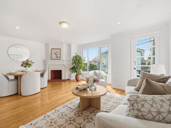 406 Head St - Photo 1