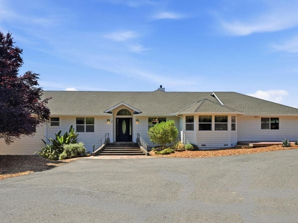 1476 High School Road - Photo 1