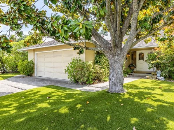 7569 Oak Leaf Drive - Photo 1