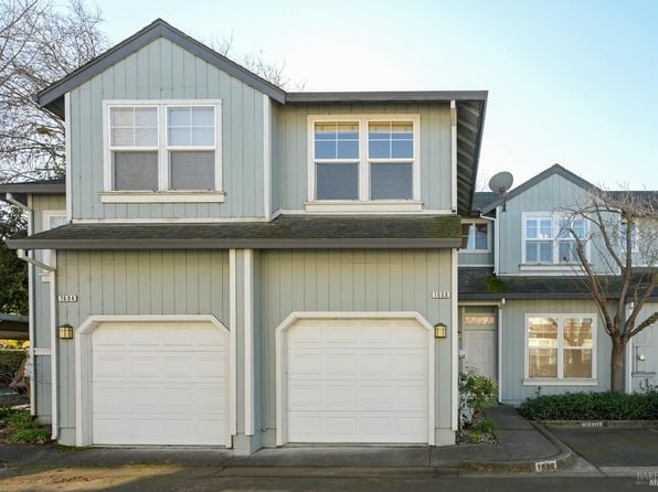 1608 Pinebrook Place - Photo 1