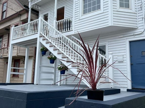 273 Edinburgh St - Photo 1