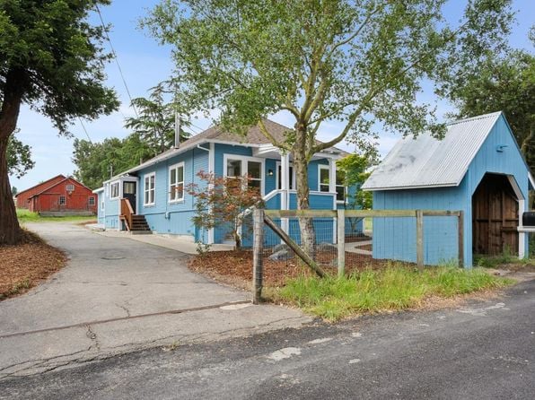 825 Cleveland Ave - Photo 1