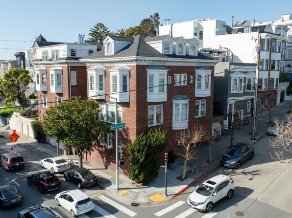 2100 Pine St - Photo 1