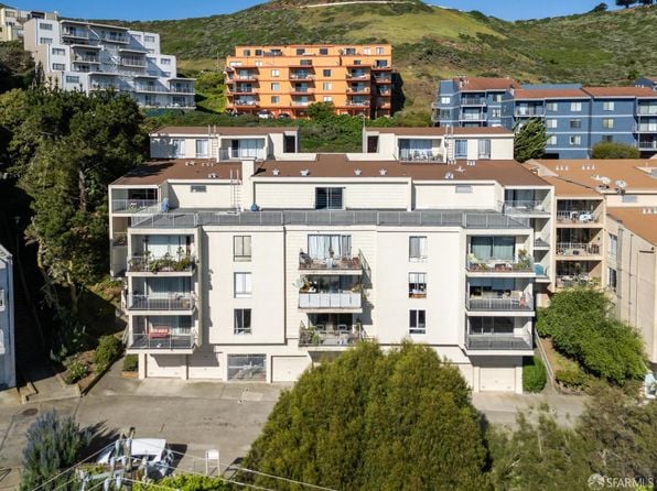 110 Gardenside Dr - Photo 1