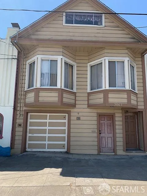 2063 Carroll Ave - Photo 1