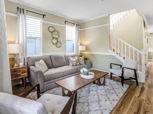 143 Piper Lane - Photo 1