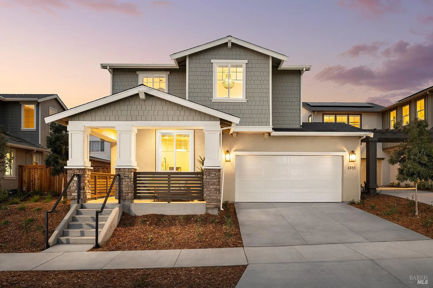 2543 Courtney Avenue - Photo 1