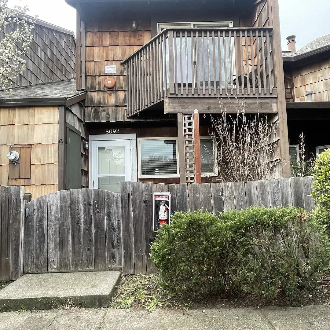 8092 Sunflower Dr - Photo 1