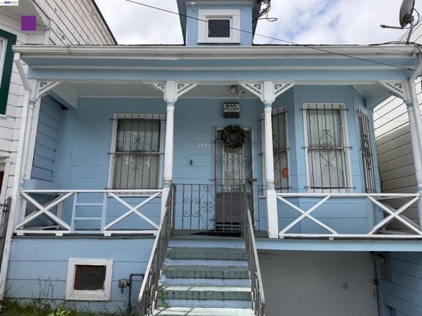 1535 McKinnon Ave - Photo 1