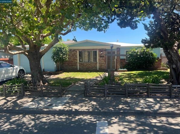 1700 Moraga Dr - Photo 1