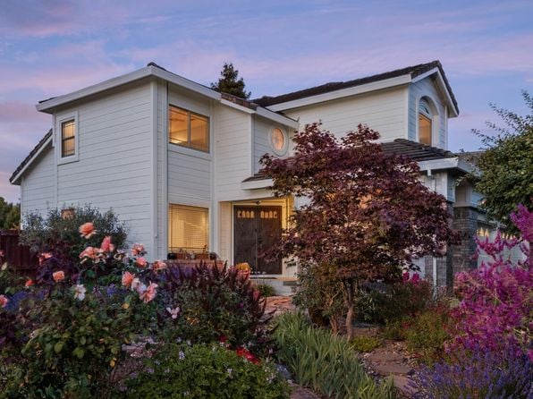 520 Almanor Street - Photo 1