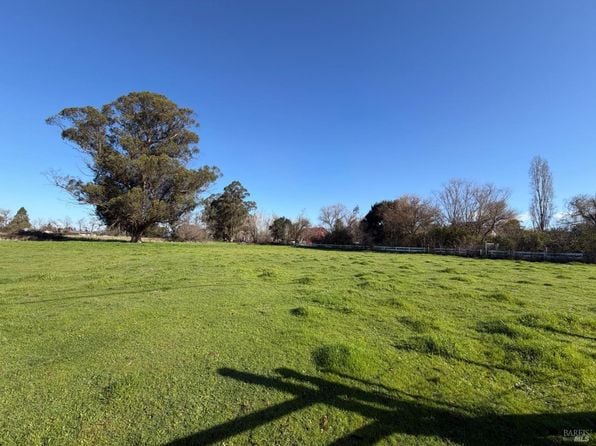 225 Millbrae Avenue - Photo 1