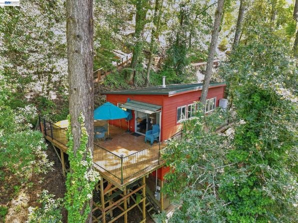 11700 Oak Rd - Photo 1