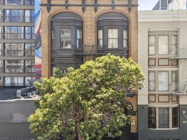 669 Ellis St - Photo 1