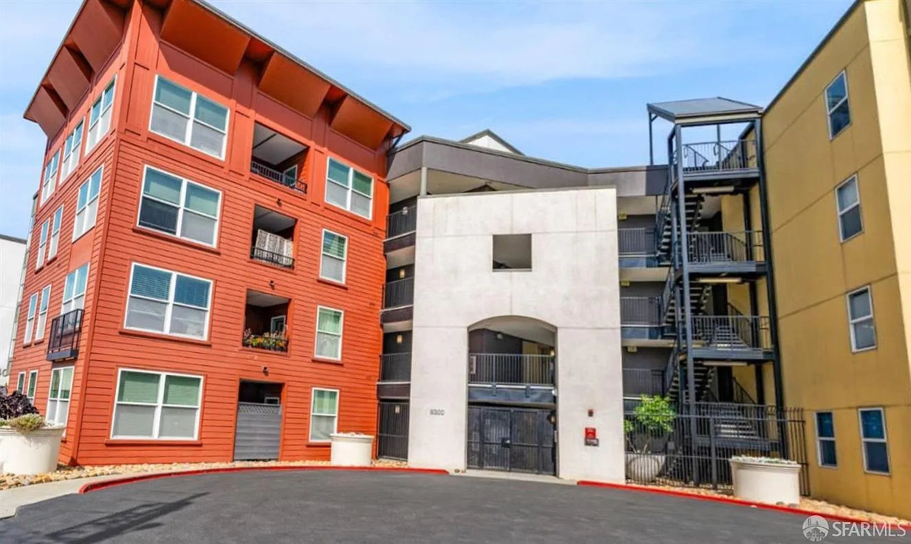8300 Oceanview Ter APT 101 - Photo 1