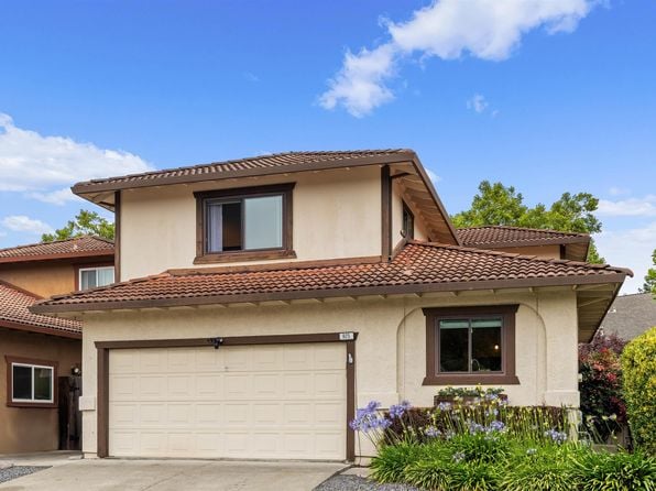 925 Hacienda Cir - Photo 1
