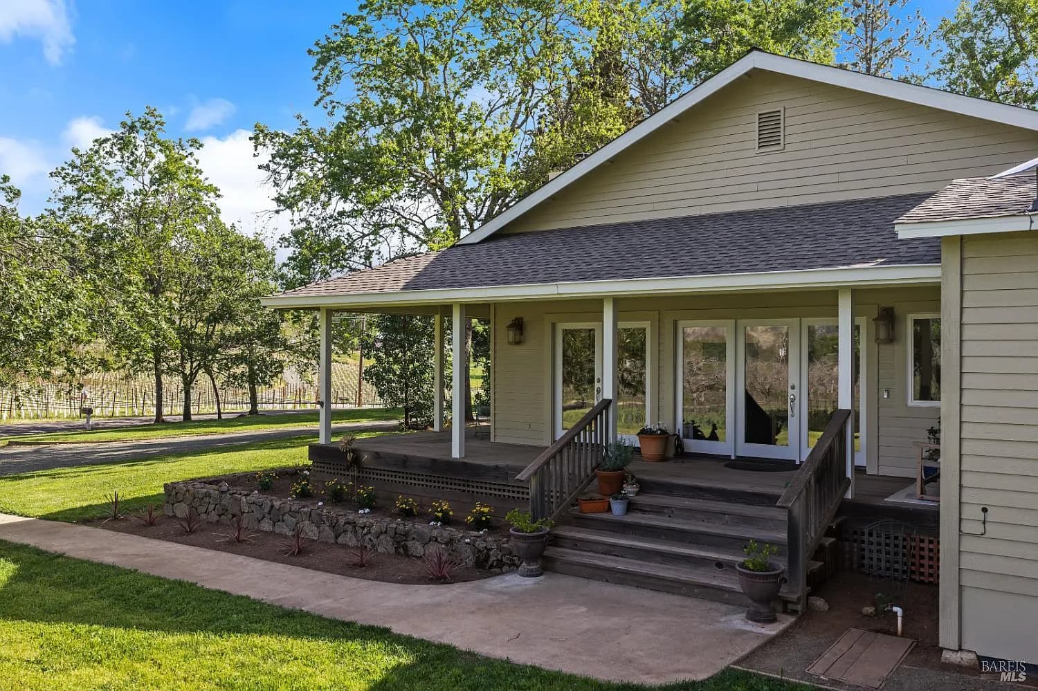 539 Keyes Avenue - Photo 1