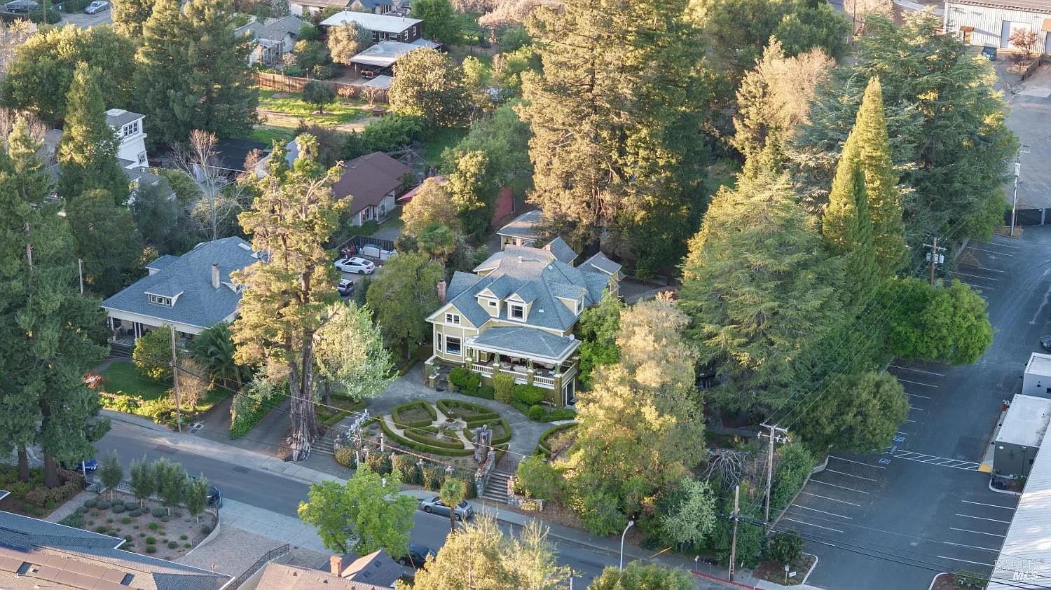 25 W Grant Street - Photo 1