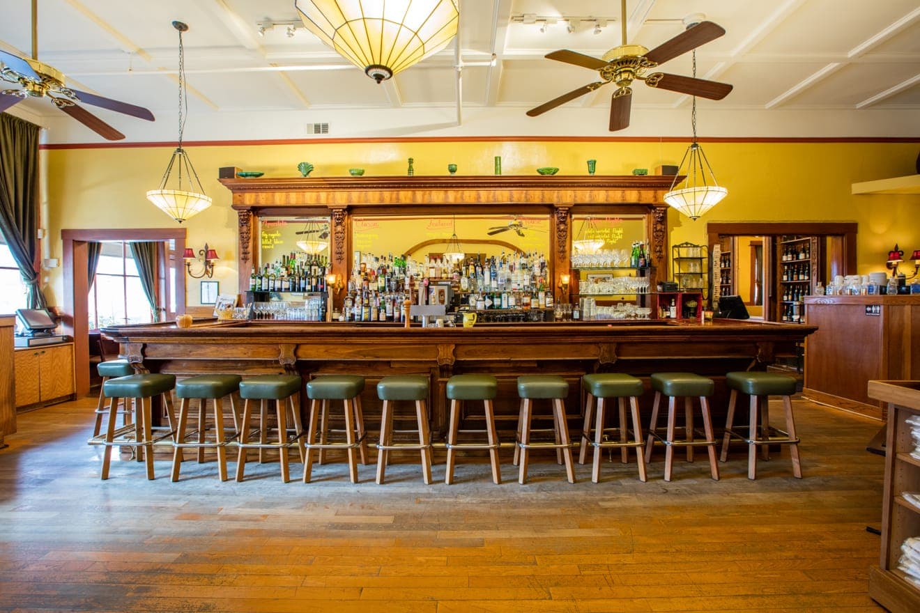 The Girl & The Fig Interior